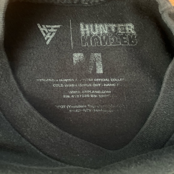 Hunter x Hunter Black Graphic Tee - Picture 5 of 5